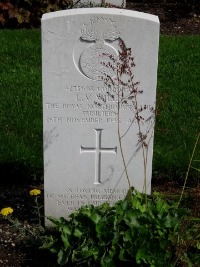 Klagenfurt War Cemetery - Mills, Lawrence Victor